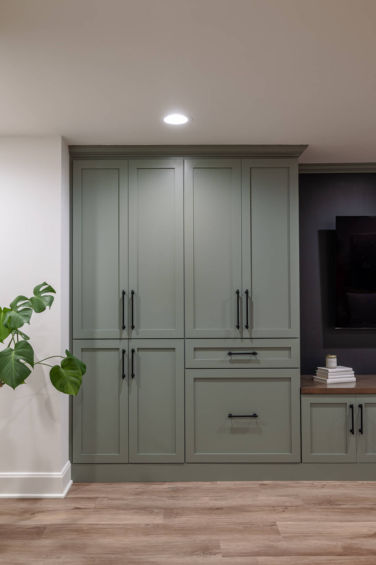 011 8316 Salford Way Internet